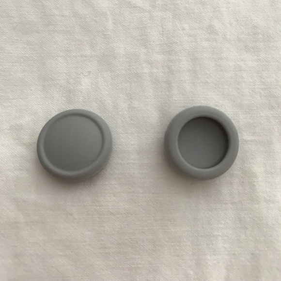 NEW Nintendo Switch Joy Con Thumb Grips Joystick Caps Covers Light Grey - Picture 3 of 6